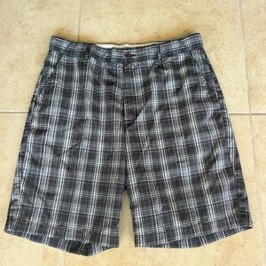 Greg Norman Men's Black and Gray Plaid Casual Shorts